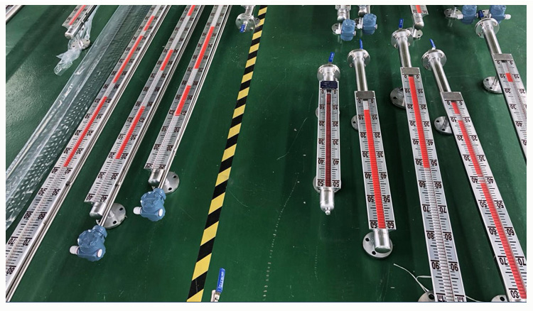 側(cè)裝磁翻板液位計(jì)產(chǎn)品實(shí)物圖